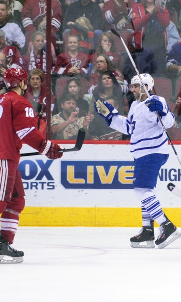 Coyotes' win streak halted by red-hot Maple Leafs